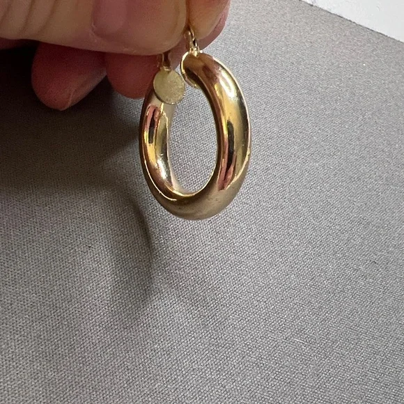 Classic Gold-Tone Chunky Hoop Earrings - Picture 4 of 4